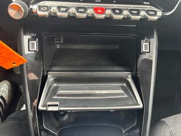 Image véhicule  Peugeot 208 (36)