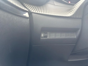 Image véhicule  Peugeot 208 (21)