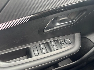 Image véhicule  Peugeot 208 (19)