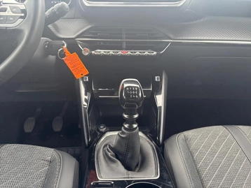 Image véhicule  Peugeot 208 (34)