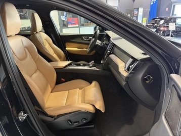 Image véhicule Volvo XC60 (48) Image véhicule Volvo XC60 (48)