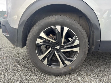 Image véhicule  Peugeot 2008 (8)