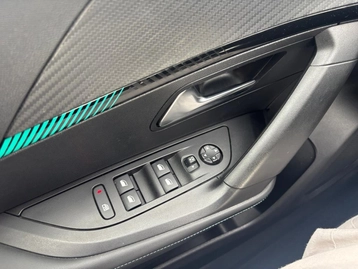 Image véhicule  Peugeot 2008 (19)