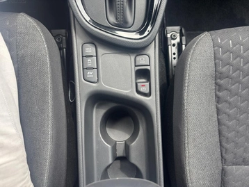 Image véhicule  Toyota YARIS CROSS (31)