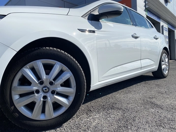 Image véhicule  Renault MEGANE IV (1)