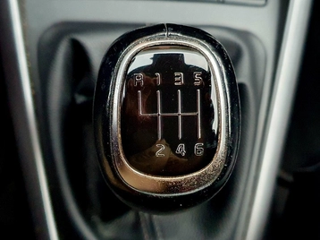 Image véhicule  Kia RIO (10)