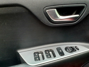 Image véhicule  Kia RIO (5)