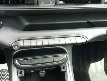 Image véhicule  Jeep AVENGER (13)