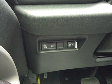 Image véhicule  Jeep AVENGER (16)