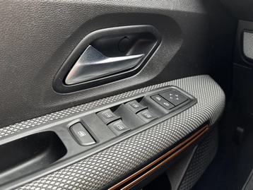 Image véhicule  Dacia SANDERO (25)