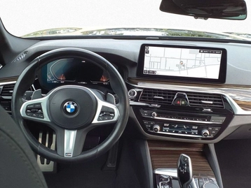 Image véhicule  BMW SÉRIE 5 TOURING (10)