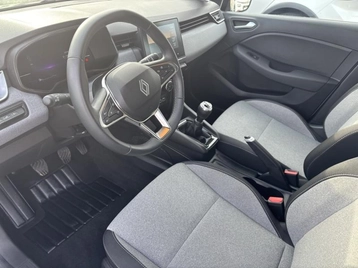 Image véhicule  Renault CLIO (10)