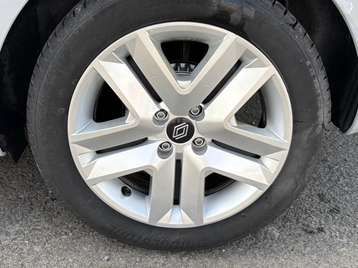 Image véhicule  Renault CLIO (4)