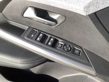 Image véhicule Peugeot 3008 (16) Image véhicule Peugeot 3008 (16)