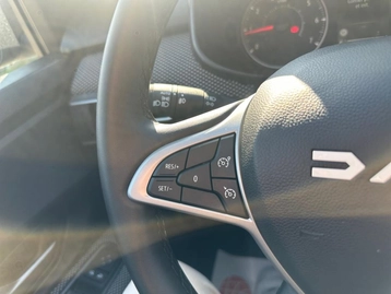 Image véhicule  Dacia SANDERO (33)