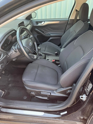 Image véhicule  Ford FOCUS (17)