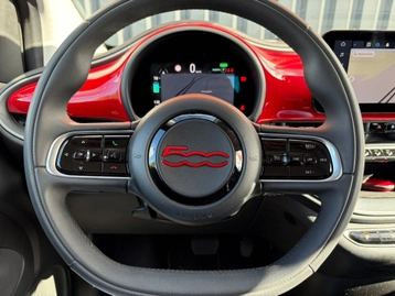 Image véhicule  Fiat 500e BERLINE MY22 SERIE 1 STEP 2 (7)