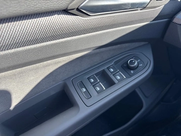 Image véhicule  Volkswagen GOLF (21)