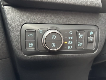 Image véhicule  Ford KUGA (30)