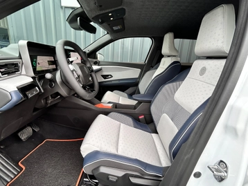 Image véhicule  Renault RENAULT 5 E-TECH ELECTRIQUE (19)