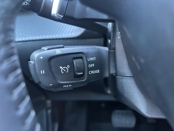 Image véhicule  Peugeot 208 (23)