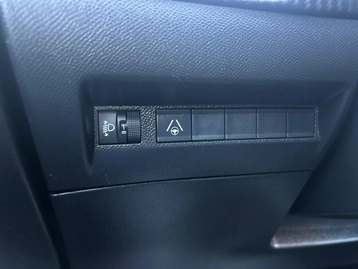 Image véhicule  Peugeot 208 (21)