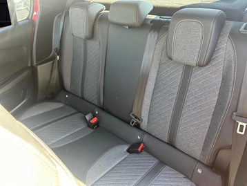 Image véhicule  Peugeot 208 (12)