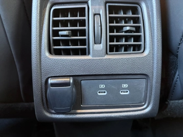 Image véhicule  Renault SYMBIOZ (26)