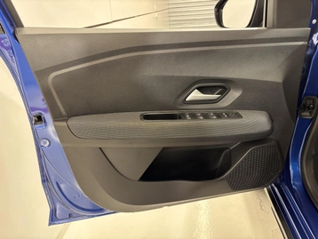 Image véhicule  Dacia SANDERO (7)