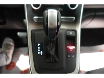 Image véhicule  Renault SCENIC (35)