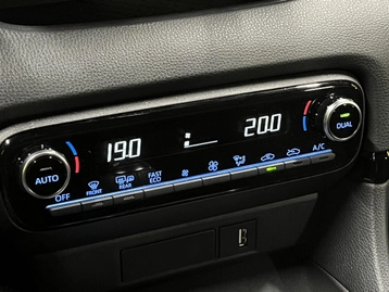 Image véhicule  Toyota YARIS (19)