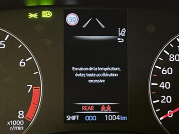 Image véhicule  Toyota YARIS (14)