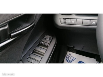 Image véhicule  Toyota C-HR (7)