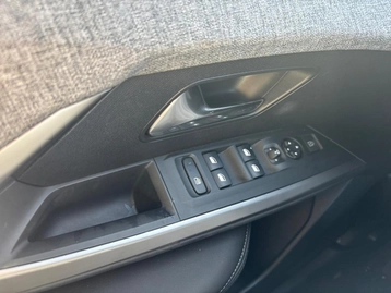 Image véhicule  Peugeot 5008 (19)