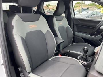 Image véhicule  Dacia DUSTER (12)