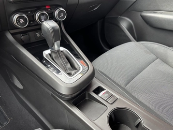 Image véhicule  Renault ARKANA (21)