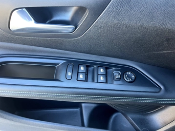 Image véhicule  Peugeot 5008 (19)