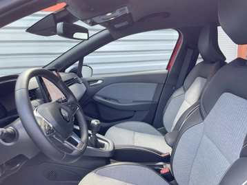 Image véhicule  Renault CLIO (3)