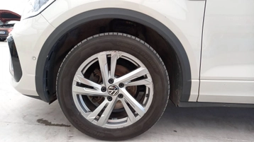 Image véhicule  Volkswagen T-ROC (6)
