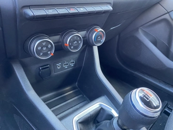 Image véhicule  Renault CLIO (16)