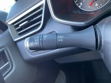 Image véhicule  Renault CLIO (9)