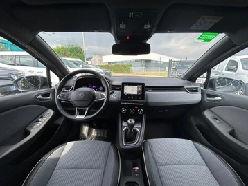 Image véhicule  Renault CLIO (8)