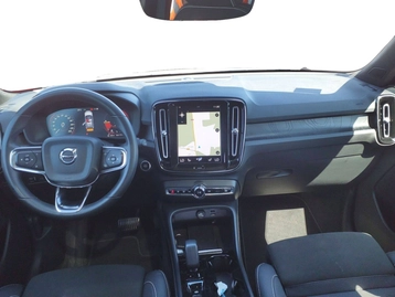 Image véhicule  Volvo XC40 (6)