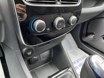 Image véhicule  Renault CLIO (17)