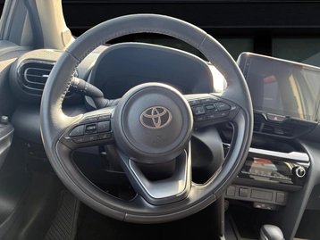 Image véhicule  Toyota YARIS CROSS (21)