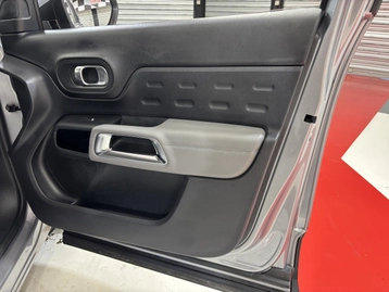 Image véhicule Citroën C5 AIRCROSS (27) Image véhicule Citroën C5 AIRCROSS (27)