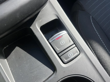 Image véhicule  Renault ARKANA (41)