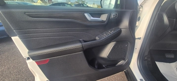 Image véhicule  Ford KUGA (28)