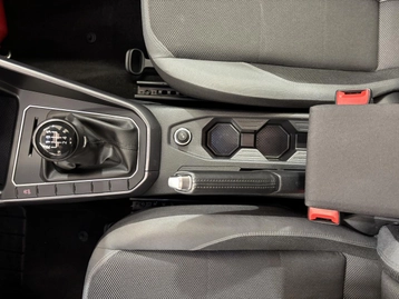 Image véhicule  Volkswagen POLO (17)