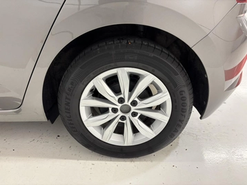 Image véhicule  Volkswagen POLO (39)